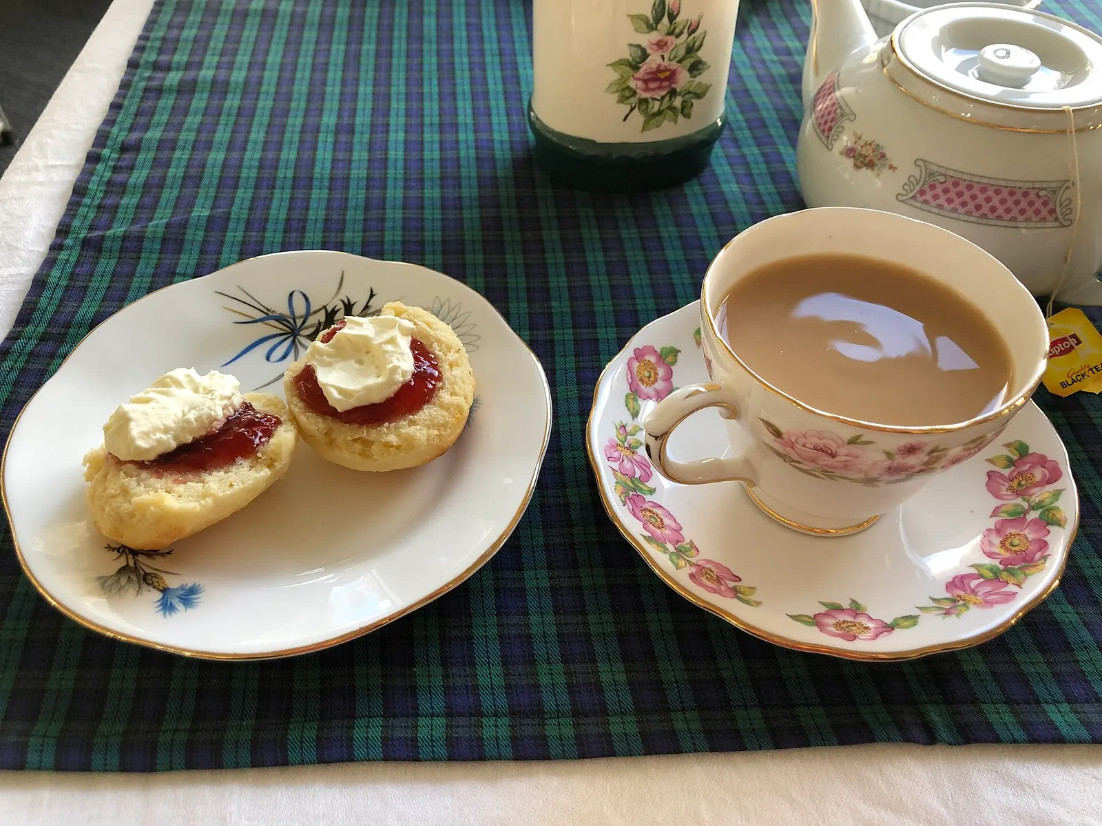 Afternoon tea guide photograph